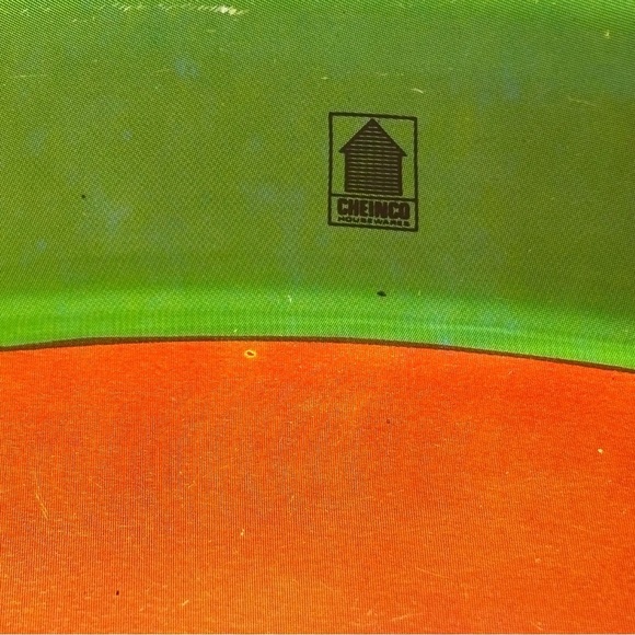 Vintage 70s serving tray featuring a hungry freckled boy, hamburger & hot dog - Picture 2 of 6